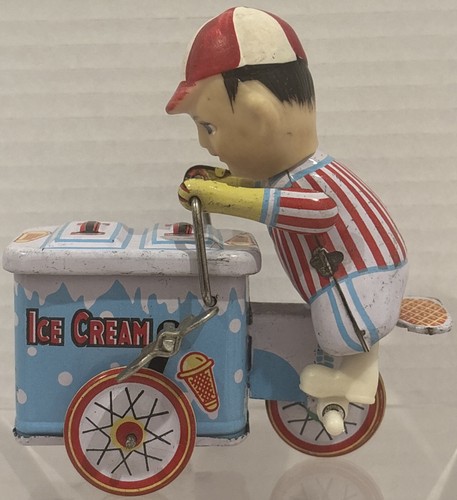 Vintage ice cream vendor cart - ice,