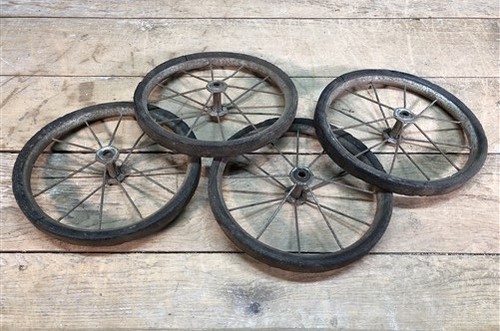 Vintage metal spoke baby - 4,